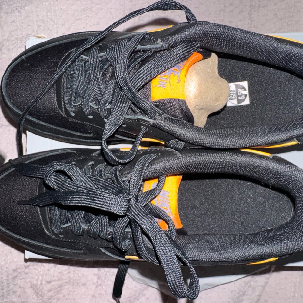 Nike Air Force 1 LV8 Black and Orange Sneakers Brand New 🔥 - Picture 6 of 9